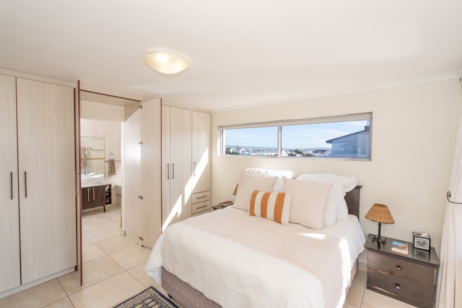 4 Bedroom Property for Sale in Sunset Estate Western Cape